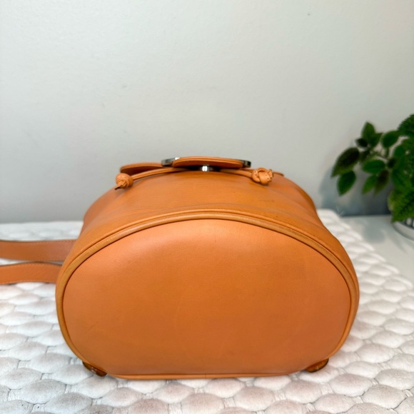 SALVATORE FERRAGAMO Backpack Gancini Leather Orange - Picture 5 of 14